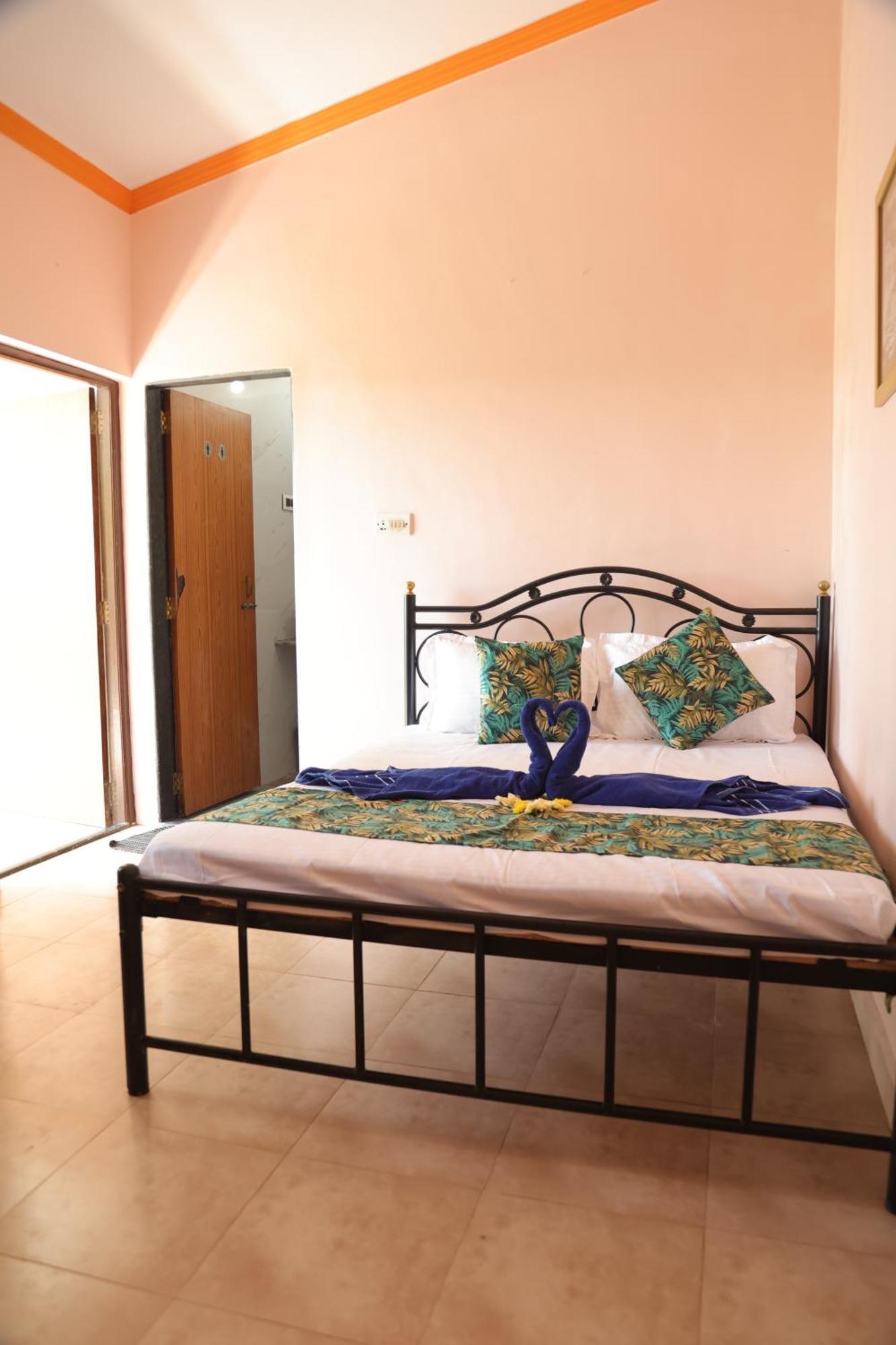 Bbn Serviced Apartment Калангут Экстерьер фото