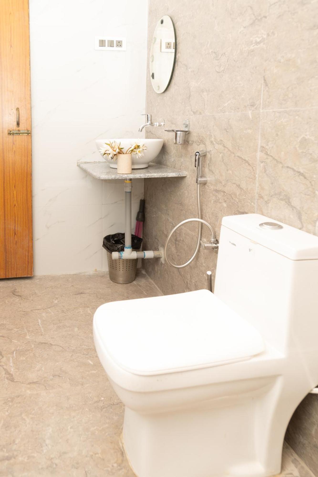 Bbn Serviced Apartment Калангут Экстерьер фото